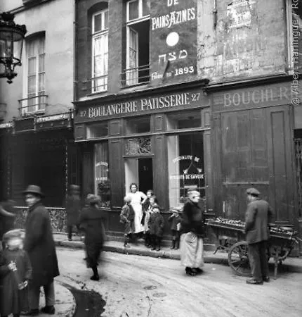 Historical Marais Konukevi Paris